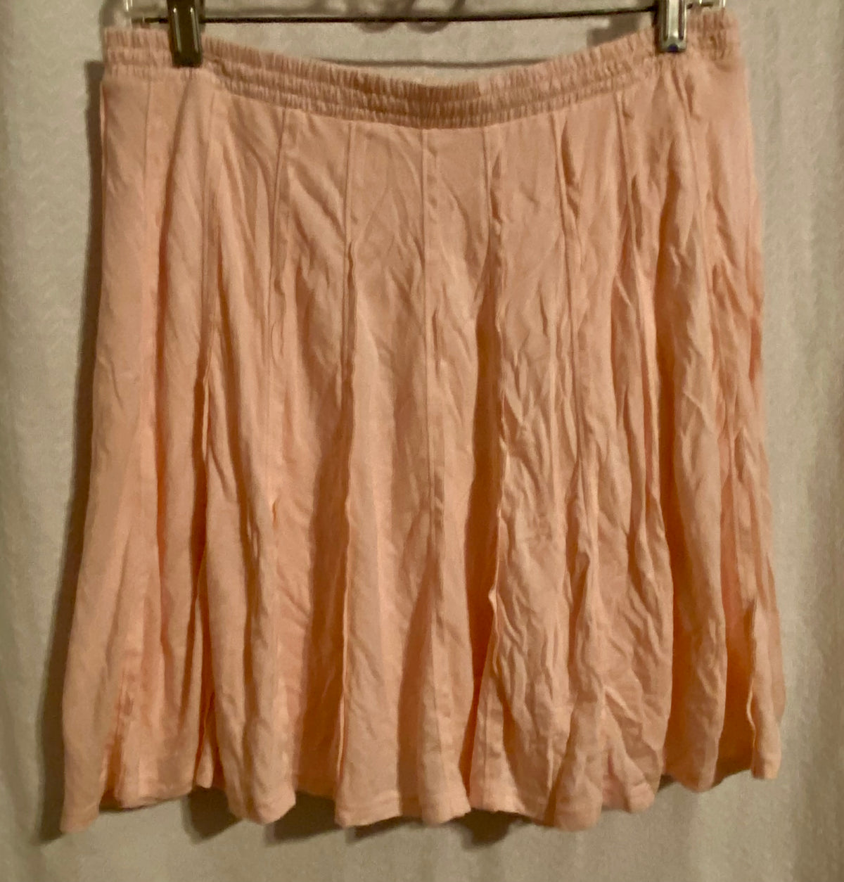 Lauren Conrad peachy Pink soft xtra underlaye - size Women - M (8/10)