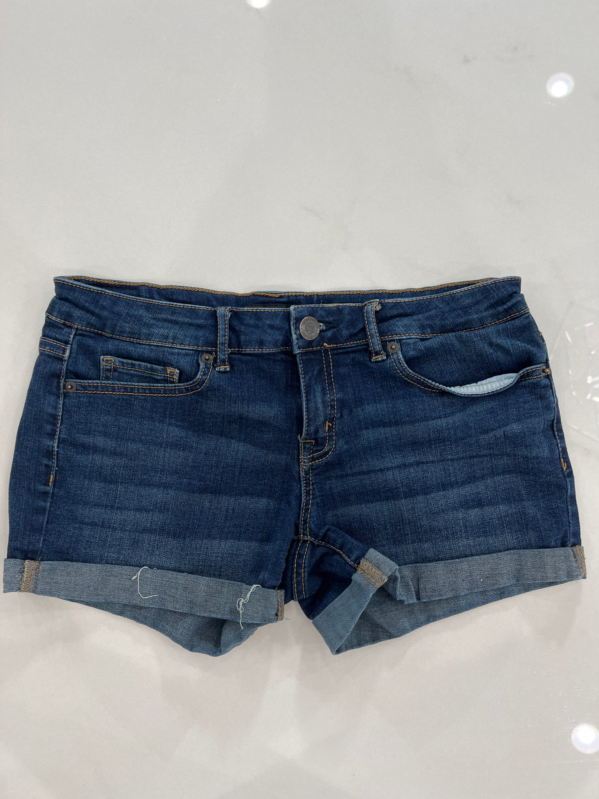 Aeropostale jean shorts Sz6 Drk wash midi strtc - size Junior - M (7/9)