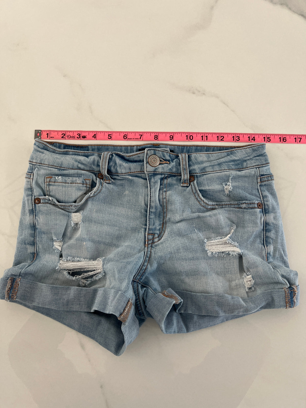 Aeropostale jean shrts Sz8 med wash midi strtch - size Junior - M (7/9)