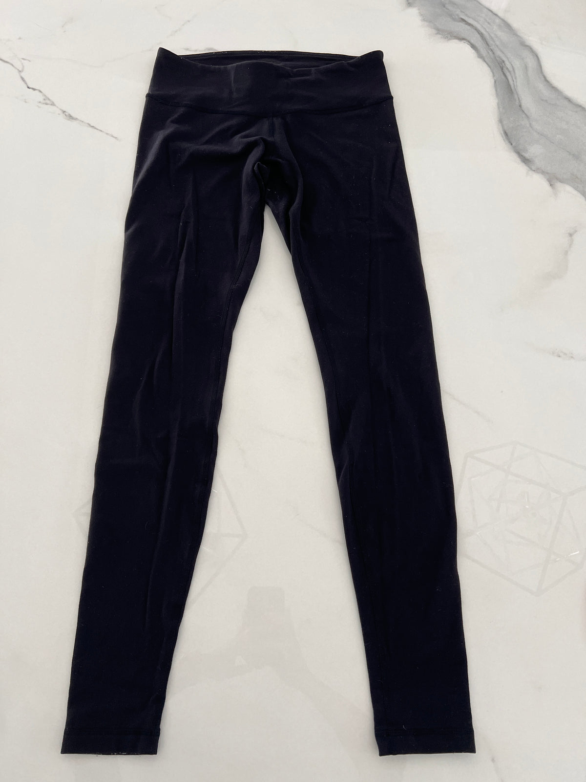 Lululemon wunder unders Sz8 Blk some pilling@ - size Women - S (4/6)