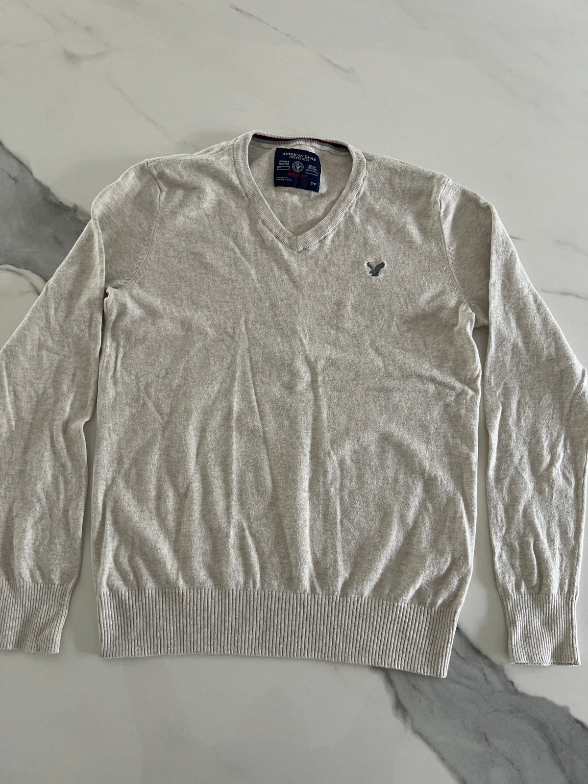 American Eagle sweater Vneck oatmeal knit GUC - size Teen/Men - XS (26-28)
