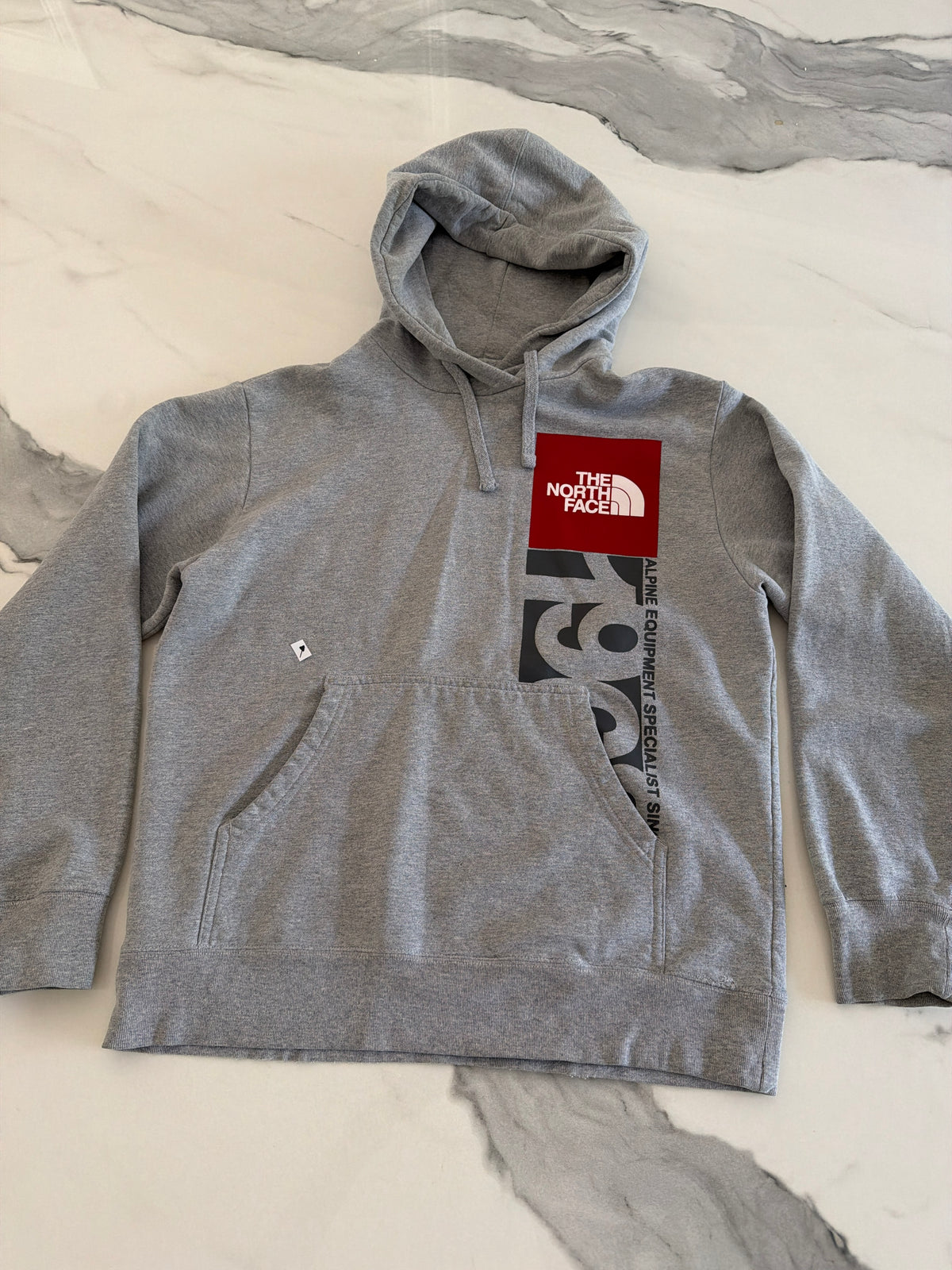 The North Face hoodie SzM lt hthr gray UC - size Teen/Men - M (32-34)
