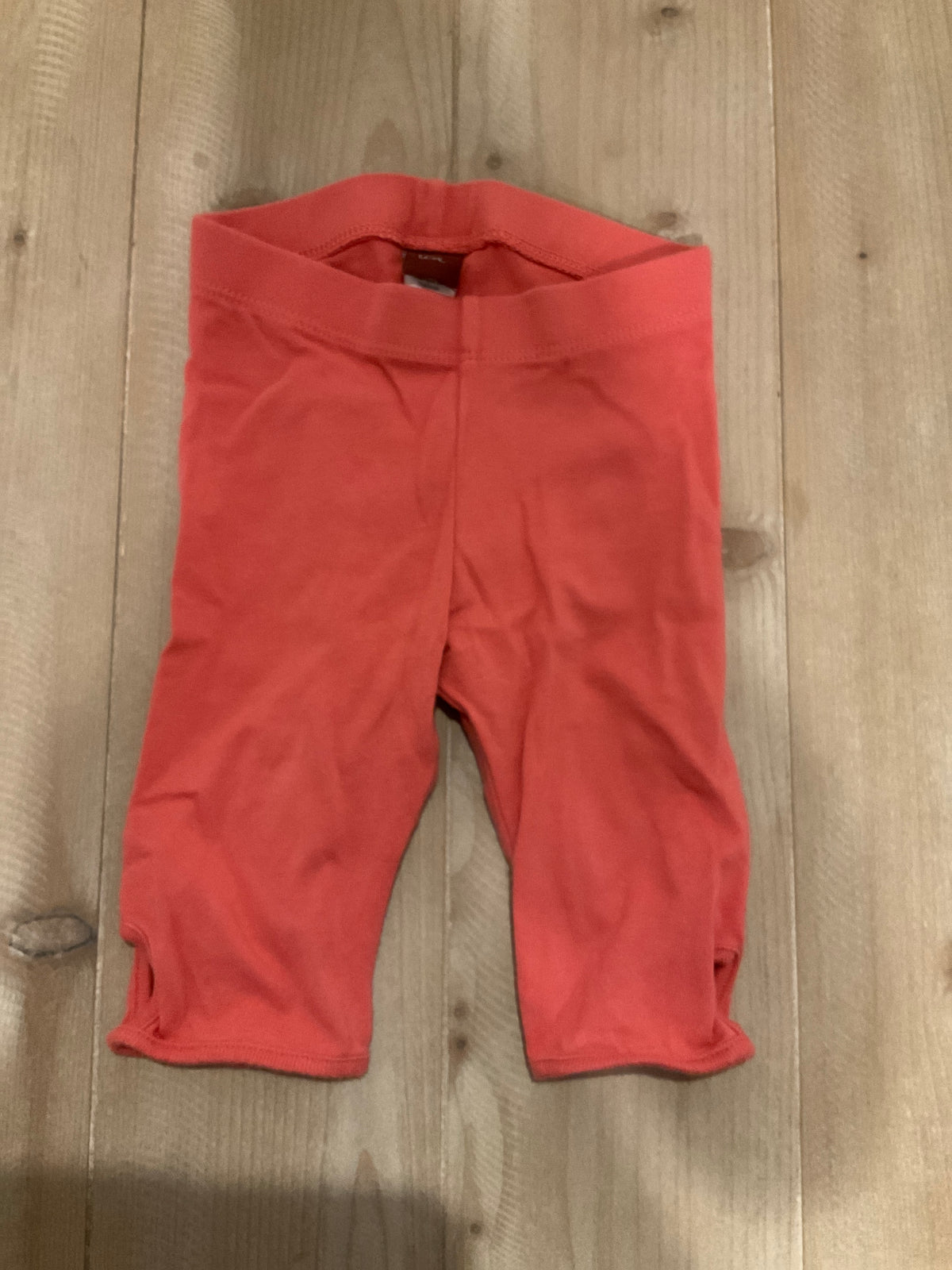 TEA COLLECTION CAPRIS CORAL W/CUTOUT AT BOTTOM - size Month - 18-24 / 24M