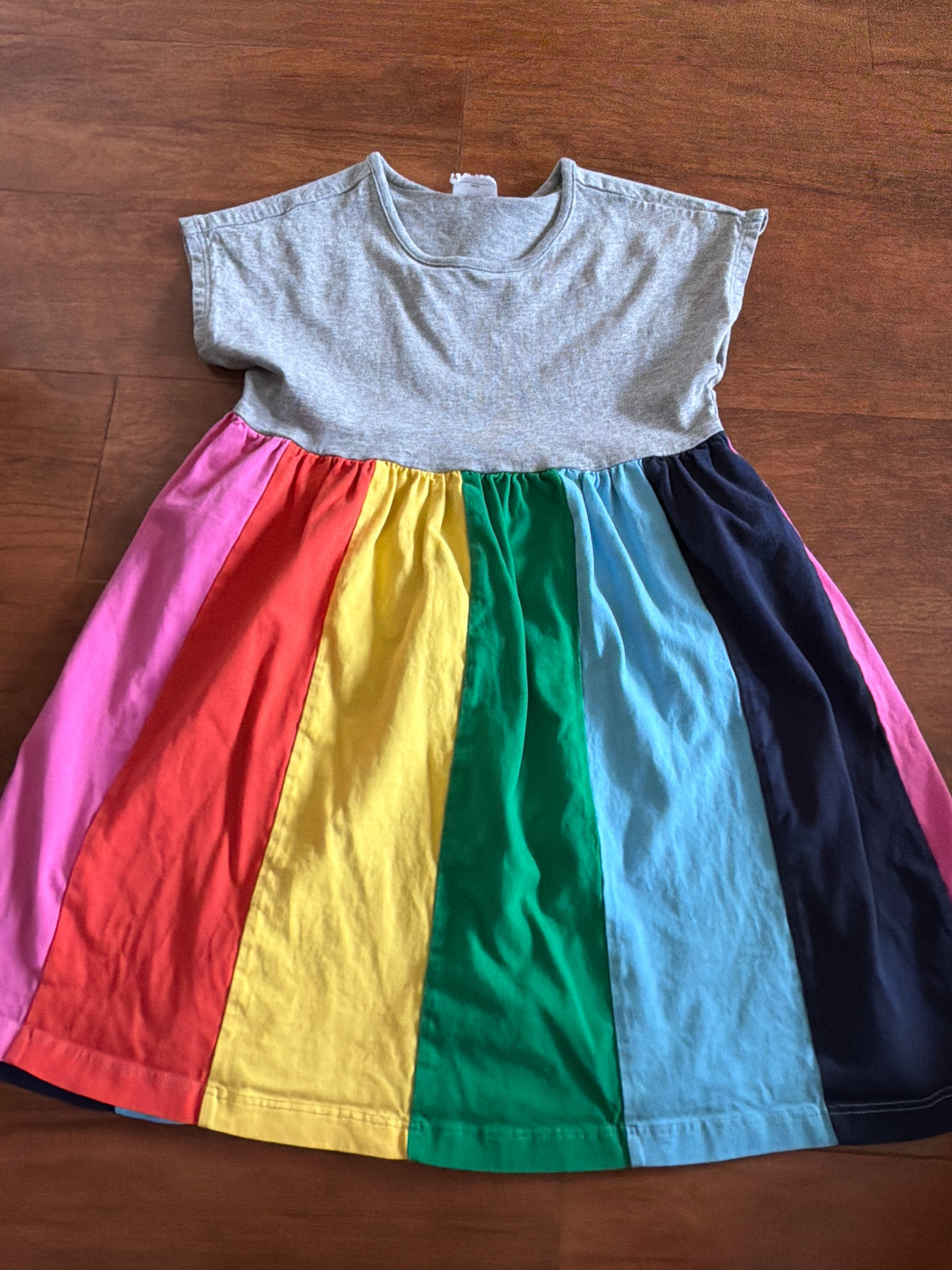 Hanna Andersson Sz 120 (6/7) grey rainbow dress - size Youth - 6 (S)