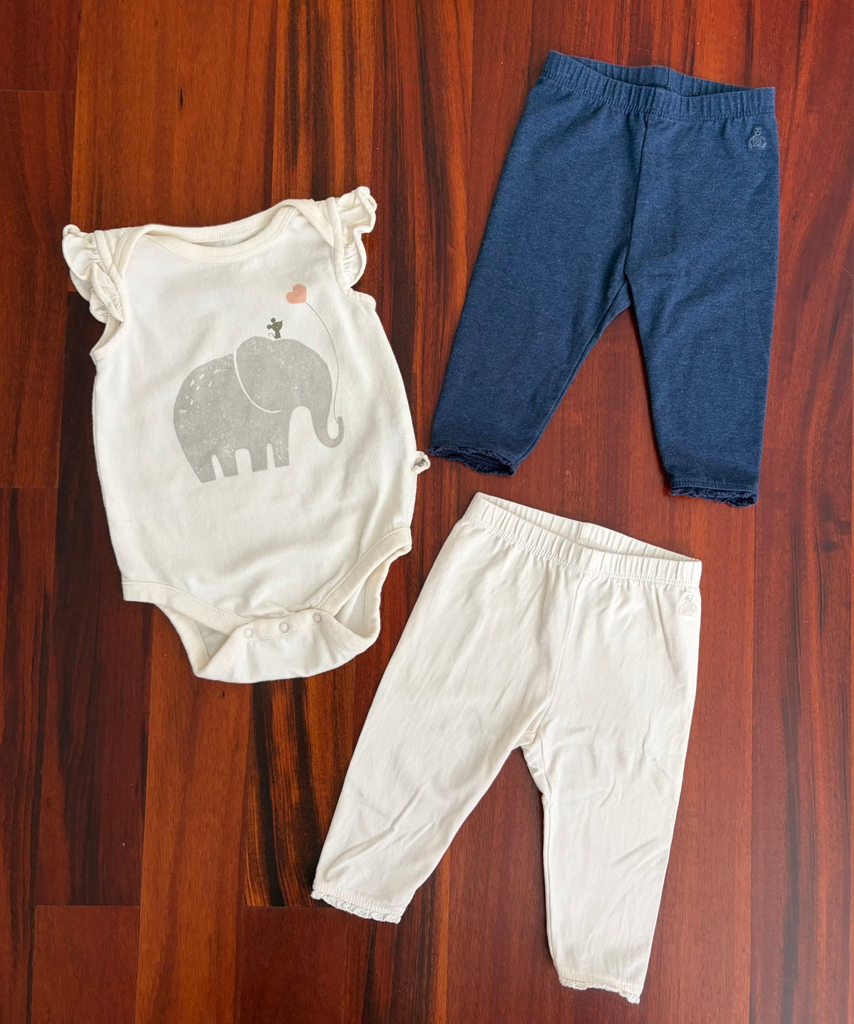 Cute 3 piece bundle - onesie plus 2 leggings - size Month - 3-6 / 6M