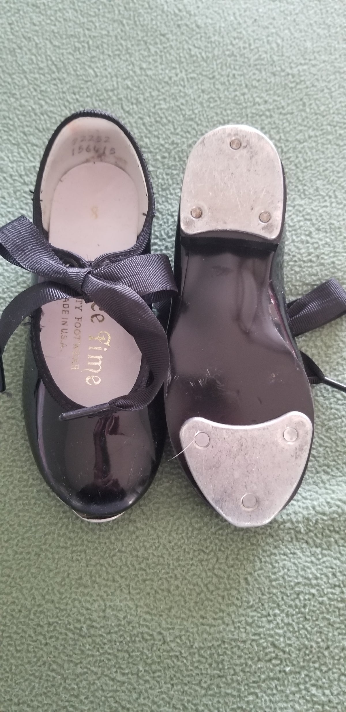 Black Patent Tap Shoes Sz 8 Little Girl - size Shoes - Toddler 8