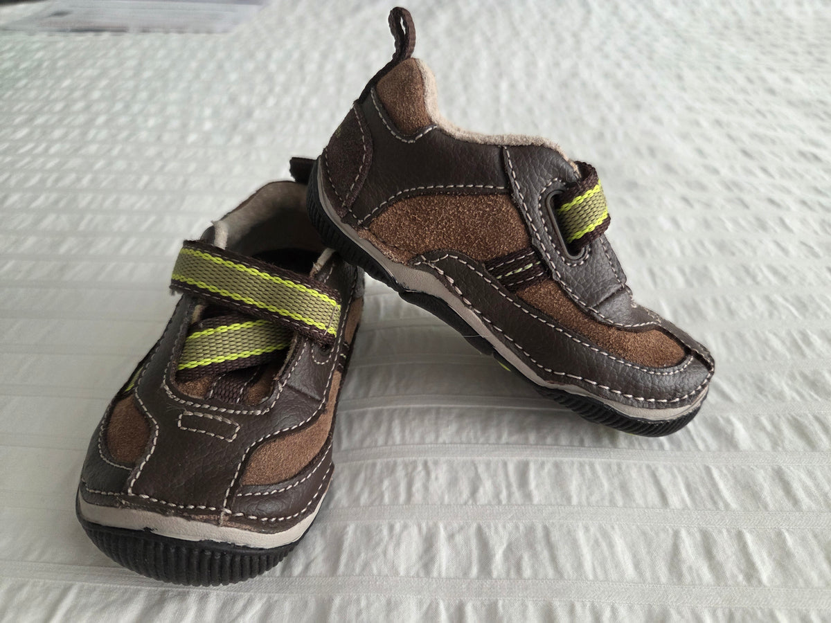Stride Rite Brown Shoes Sz Toddler 4W - size Shoes - Toddler 4