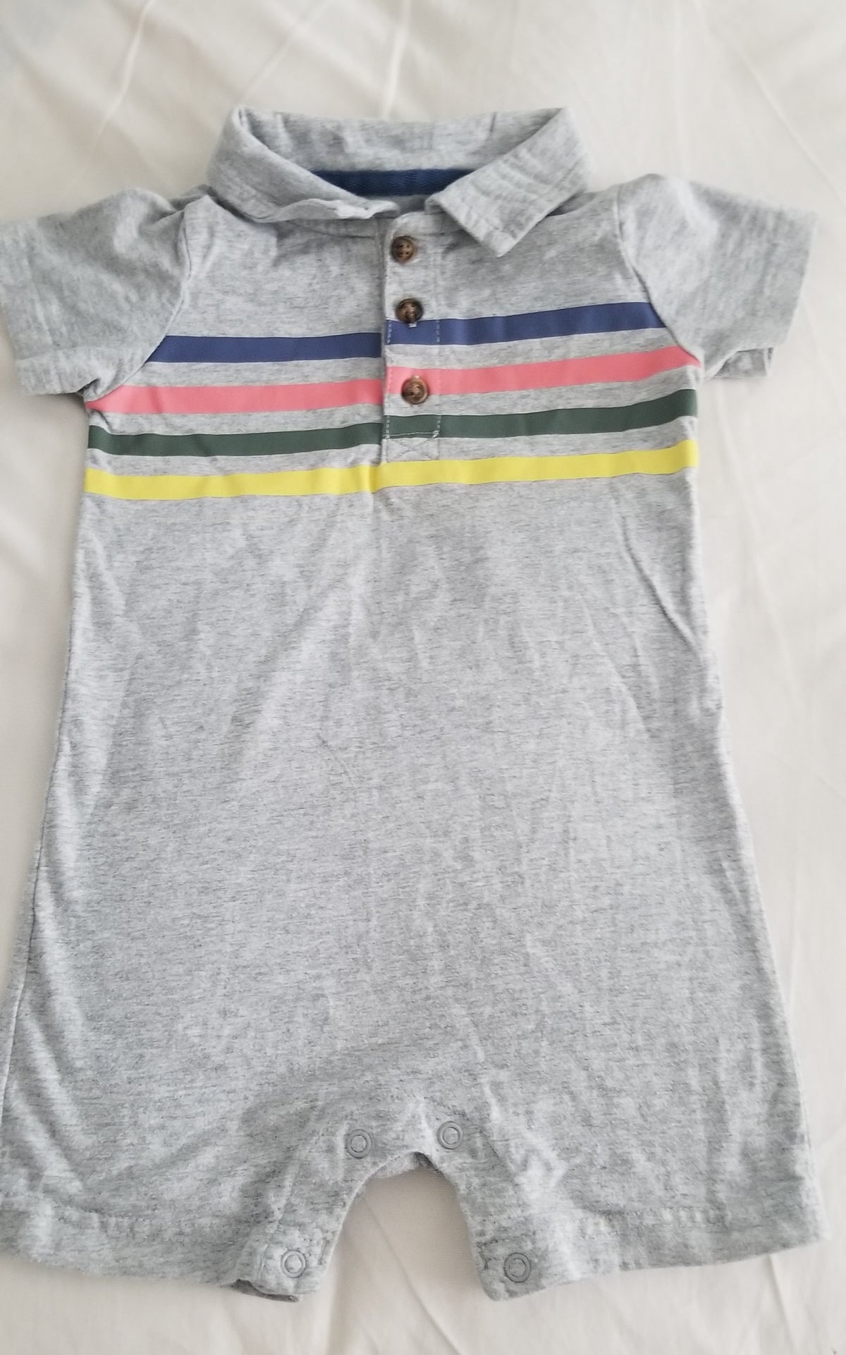 Carter's Gray Romper Sz 24 mo, Snap bottoms - size Month - 18-24 / 24M