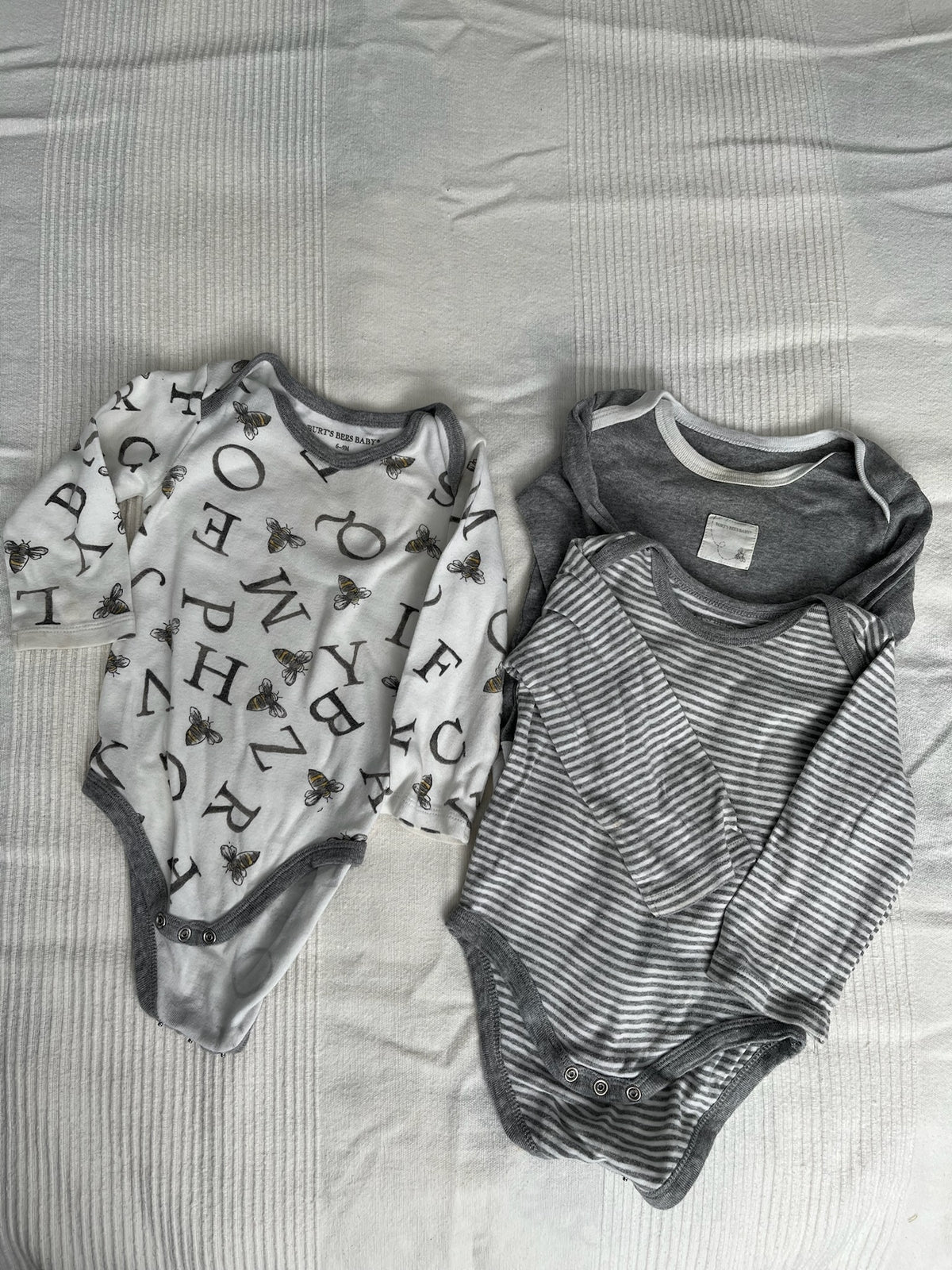 9M LS Onesies, Qty 3 VGUC, Burt's Bees - size Month - 6-9 / 9M