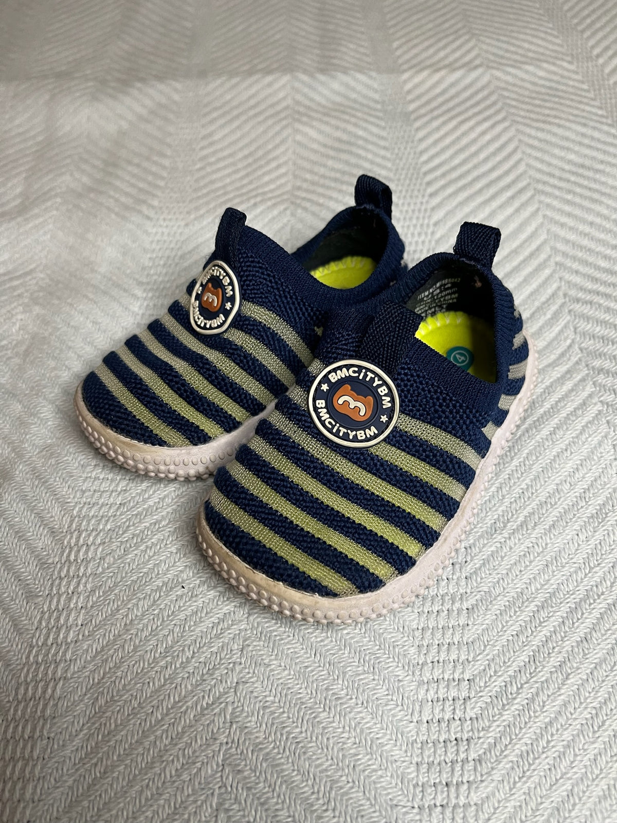 Mesh Slip-On Shoes VGUC Toddler 4, Blue Stripes - size Shoes - Toddler 4