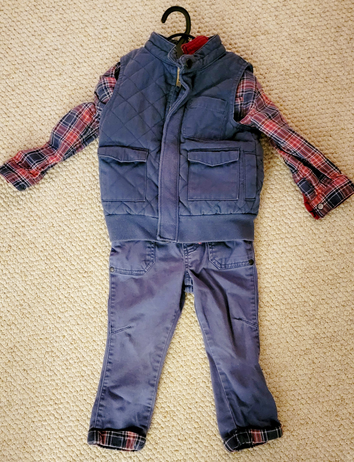 EUC Osh Kosh Flannel Distressed Vest Outfit - size Toddler - 2T