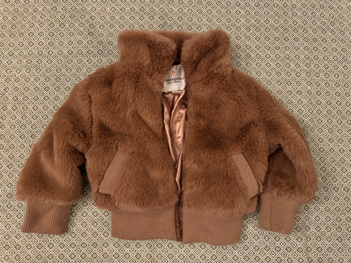 Faux fur coat Never worn - size Month - 9-12 / 12M