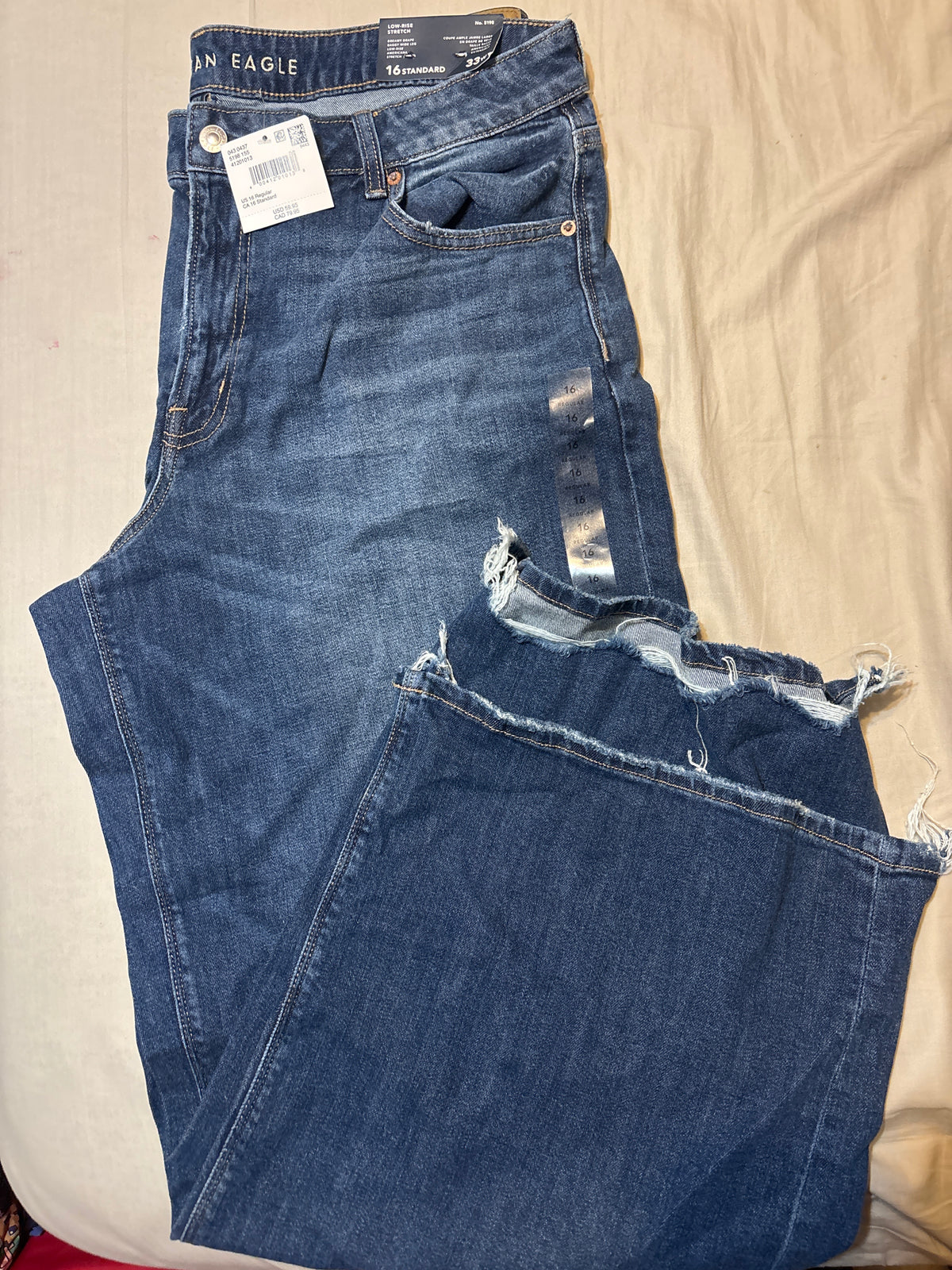 NWT American eagle jeans Size 16. 33W - size Women - XL (16/18)