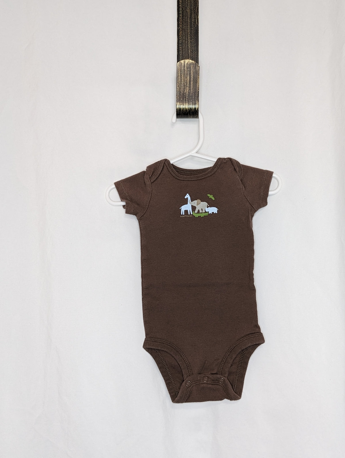 GUC Carter s/s onesie brown w/animal print - size Month - 3-6 / 6M