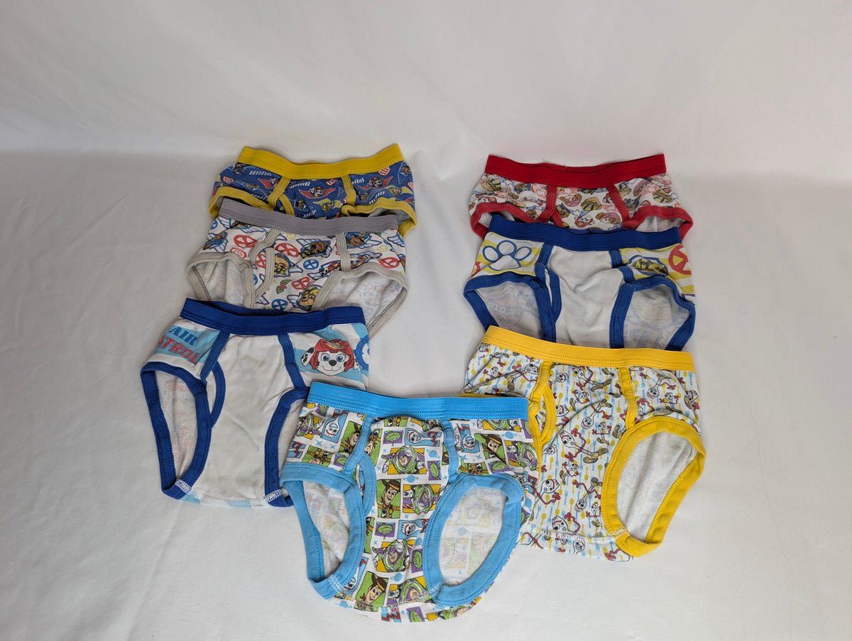 GUC 7pr cotton briefs, 5 Paw Patrol, 2 Toy Story, - size Youth - 4 (XS)