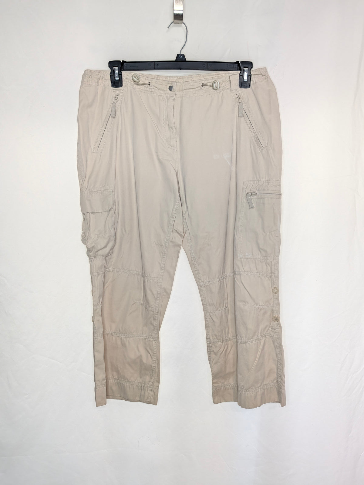 VGC AZ size 15 capris, 6 cargo pockets zip & snap - size Junior - XL (15/17)