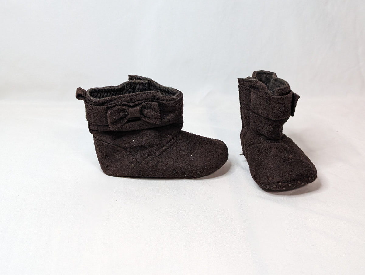 VGUC Carter brown suede feel booties w/ bow, - size Shoes - Toddler 4