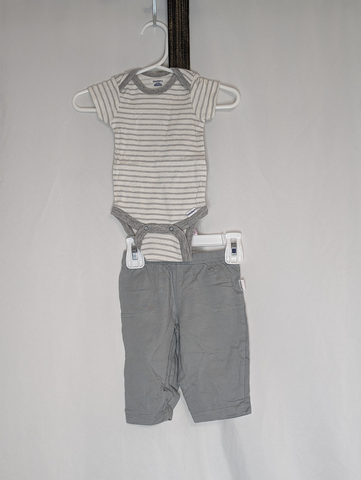 GUC Gerber 2pc, grey & white striped s/s onesie - size Month - 0-3 / 3M