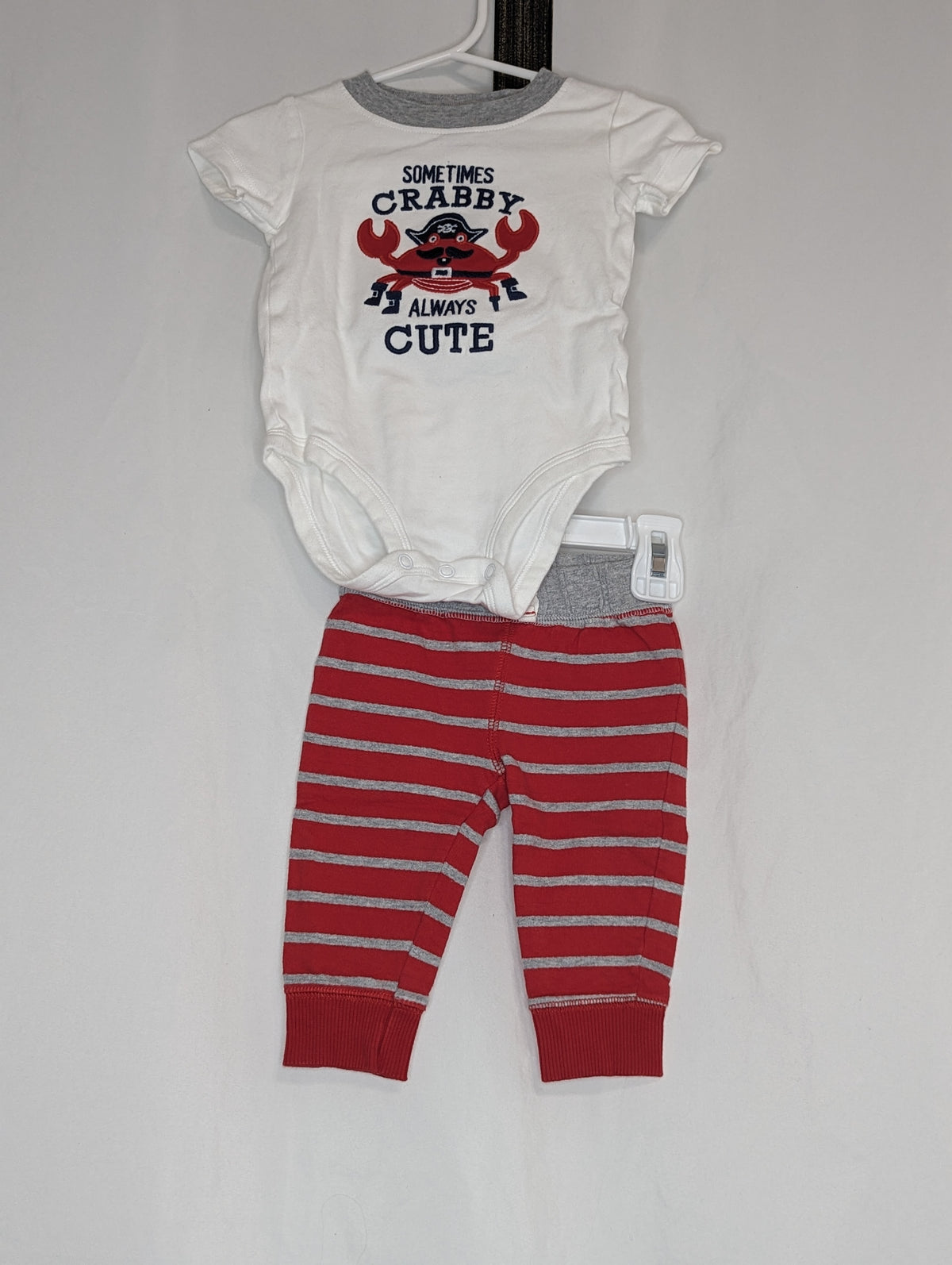 EUC Carter 2pc, red/grey pants, white s/s onesie - size Month - 3-6 / 6M