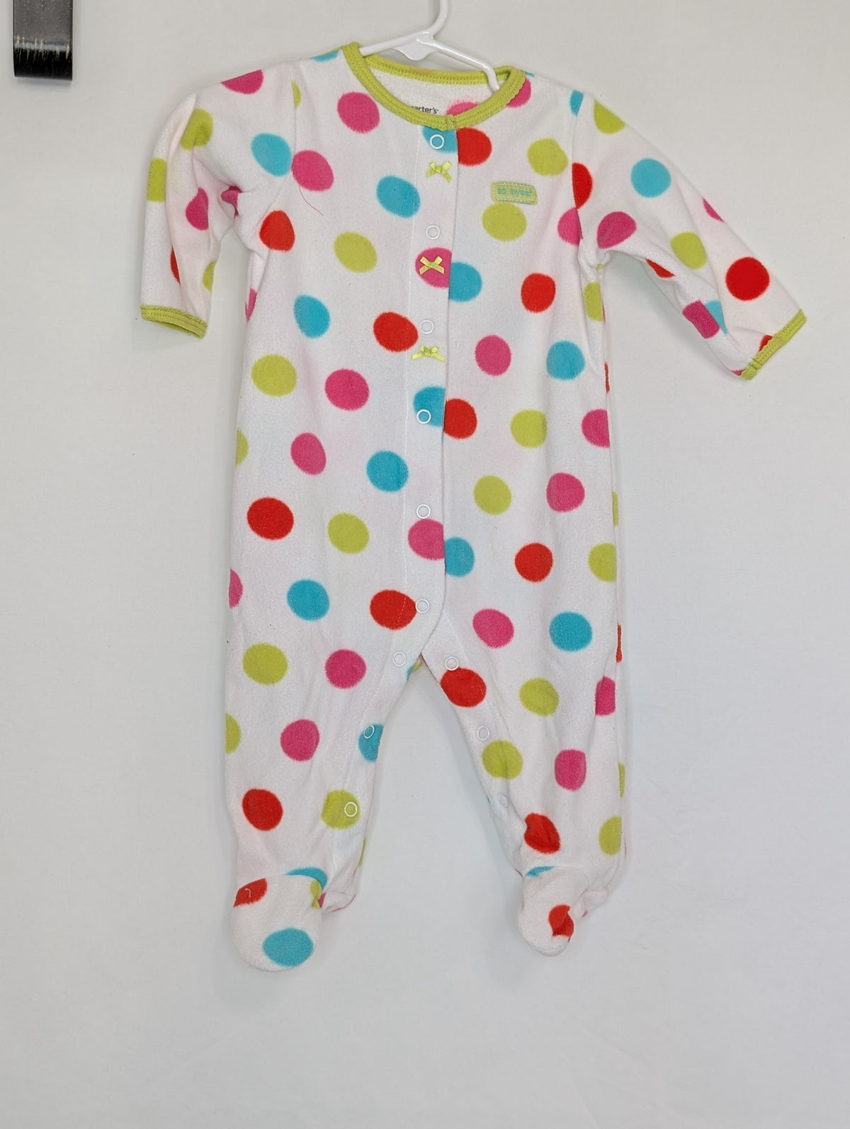 VGUC Carter fleece snap sleep & play, white w/ - size Month - 6-9 / 9M