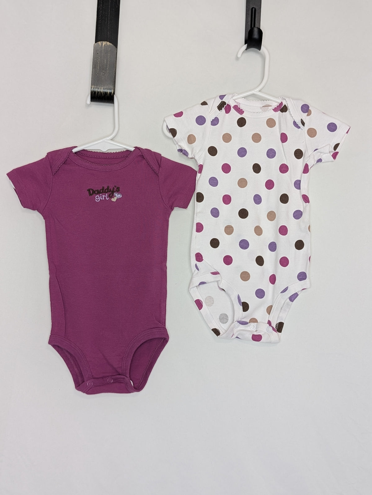 EUC Carter 2 pc onesie set, plum daddy's girl - size Month - 6-9 / 9M