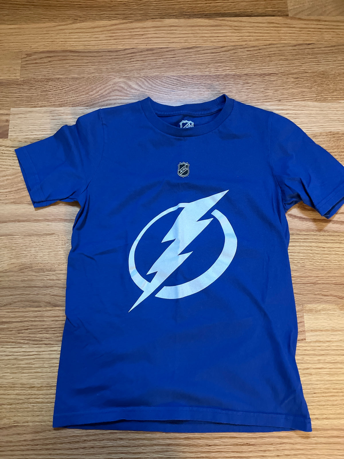 Kucherov jersey tee Tampa Bay Lightning #86 - size Youth - 8 (M)