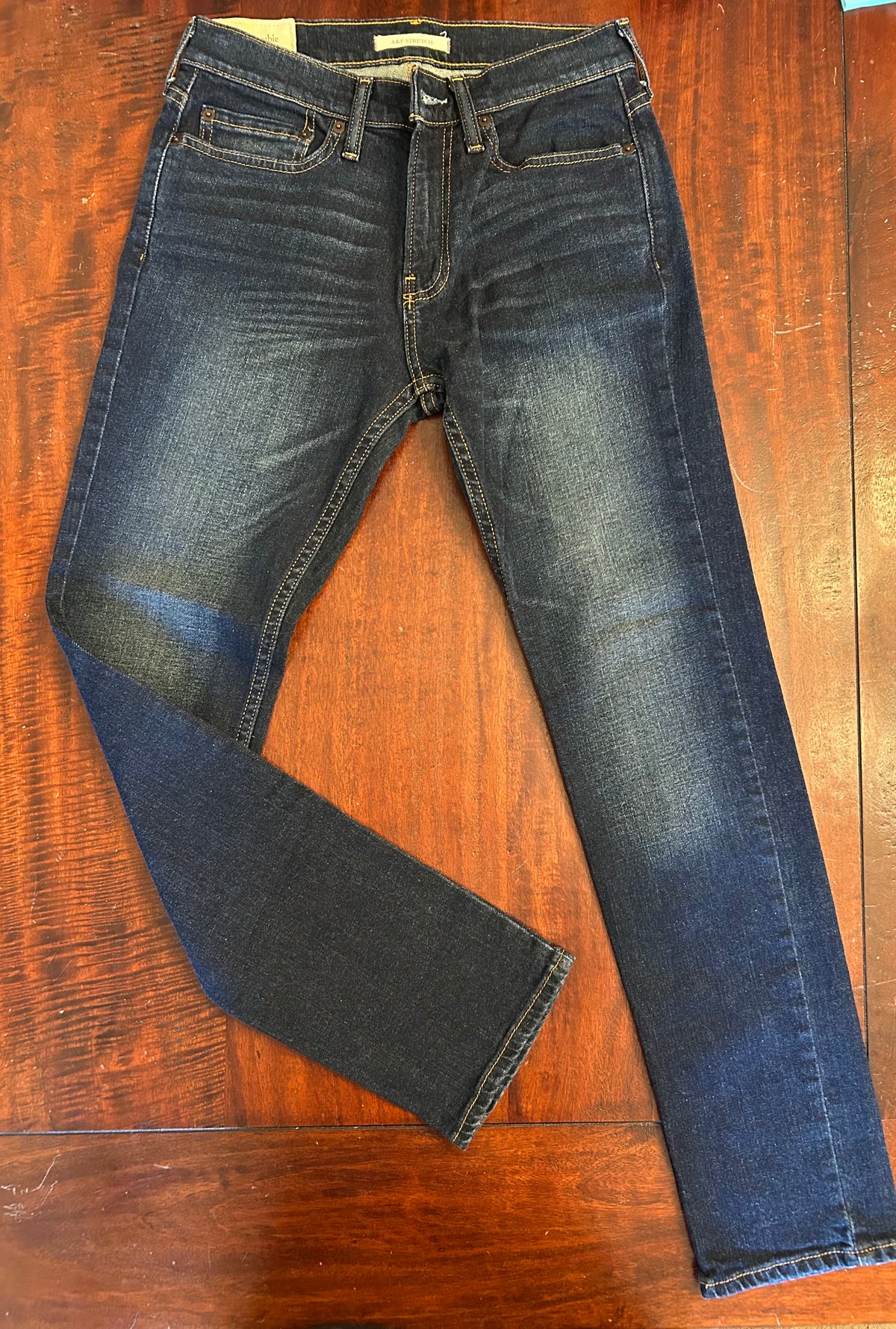 ABERCROMBIE SKINNY JEAN STREACH LIKE NEW - size Teen/Men - S (29-31)