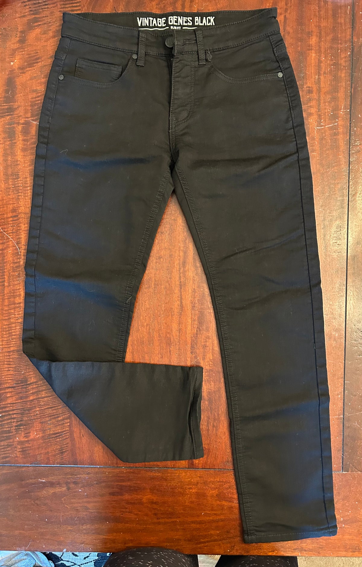 VINTAGE BLACK SLIM FIT LIKE NEW JEAN - size Teen/Men - S (29-31)
