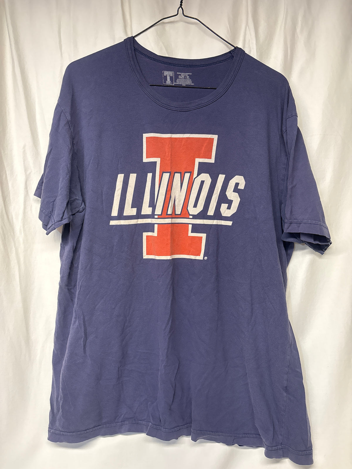 Illinois Illini light navy tee w/ orange I - size Teen/Men - XL (40-42)