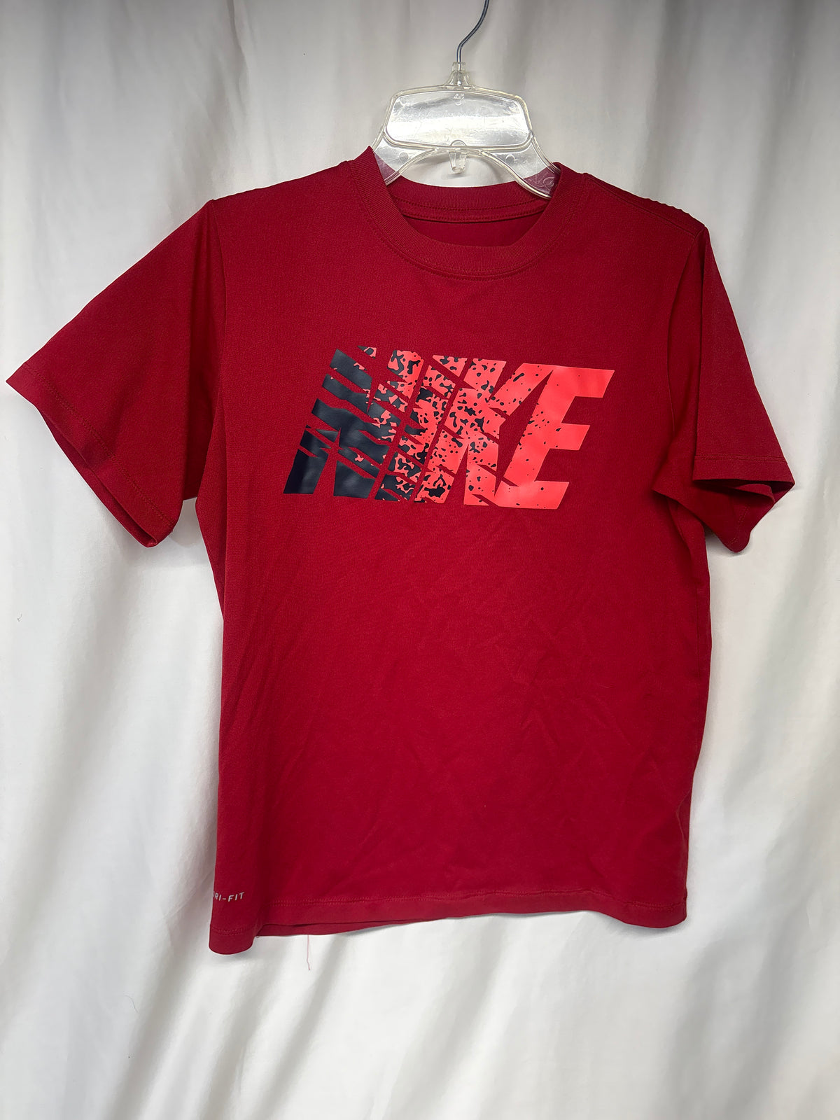 Nike red athletic tee w/ charcoal & coral logo - size Youth - 8 (M)