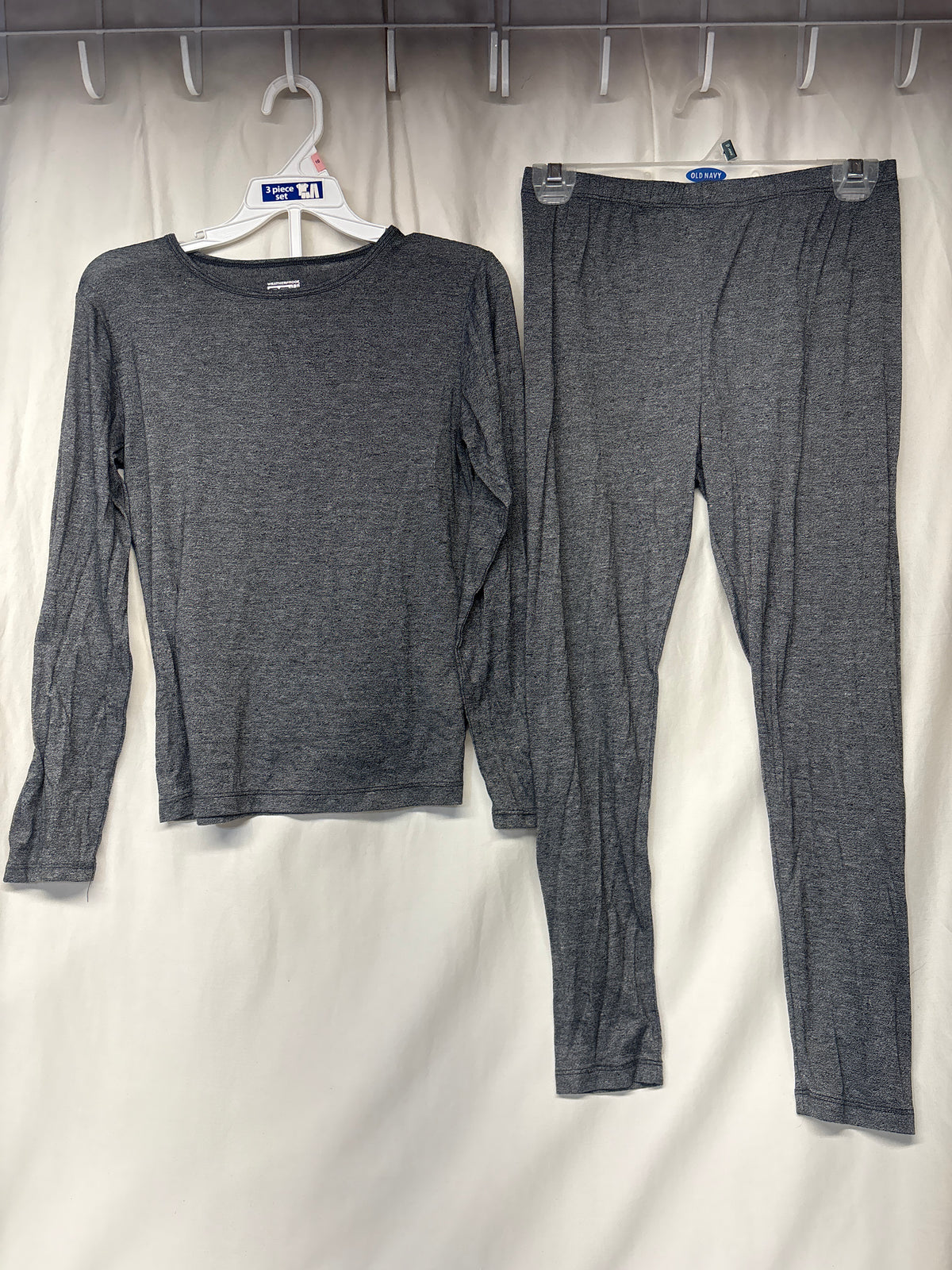 32 Degree Heat 2pc long underwear set- charcoal - size Youth - 10 (L)