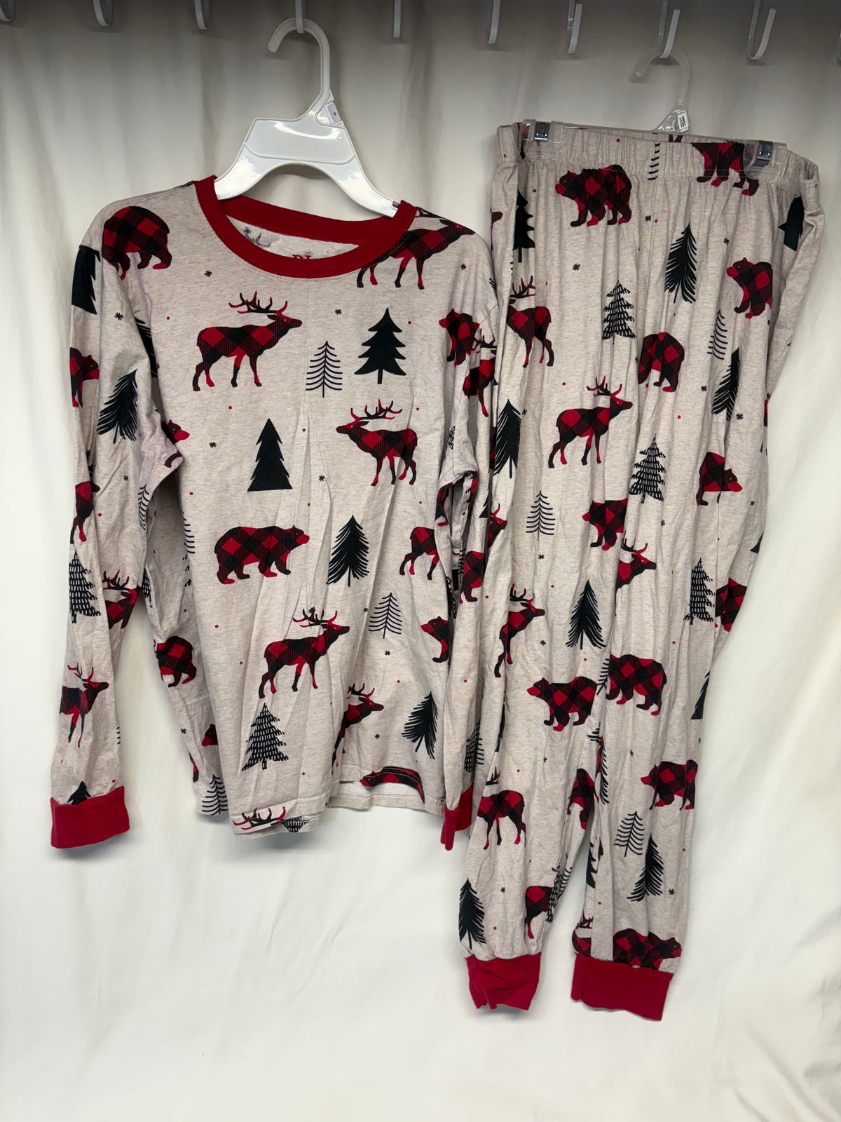 PJ Place stone red/black plaid moose & bear 2pc - size Women - M (8/10)