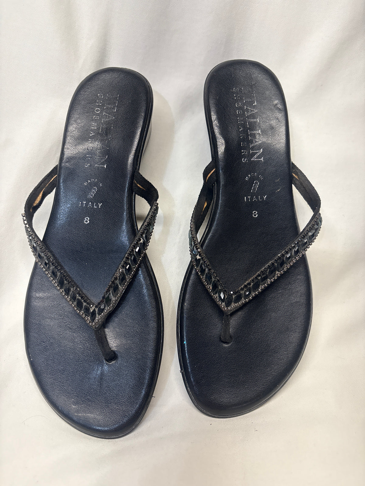 Italian Shoemakers Black jewel flip flops - size Shoes - Adult 8