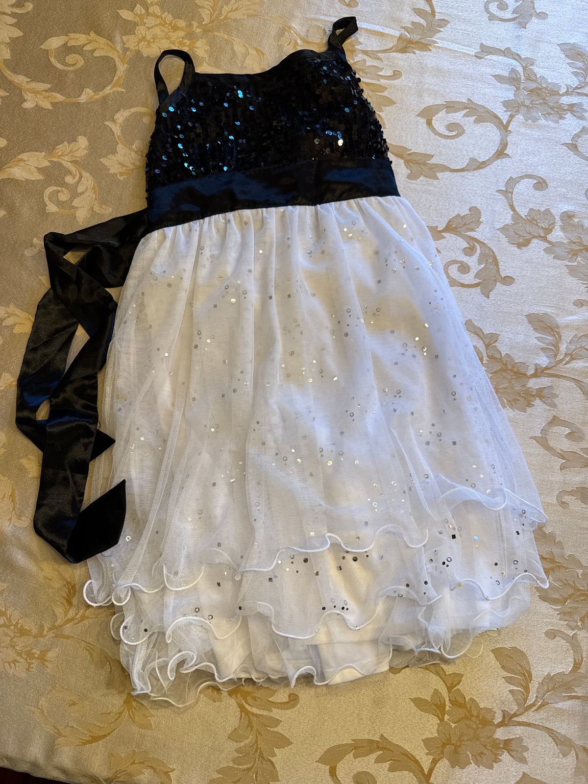 Black white sparkle Layer sequin dress VGUC - size Youth - 14 (XL)