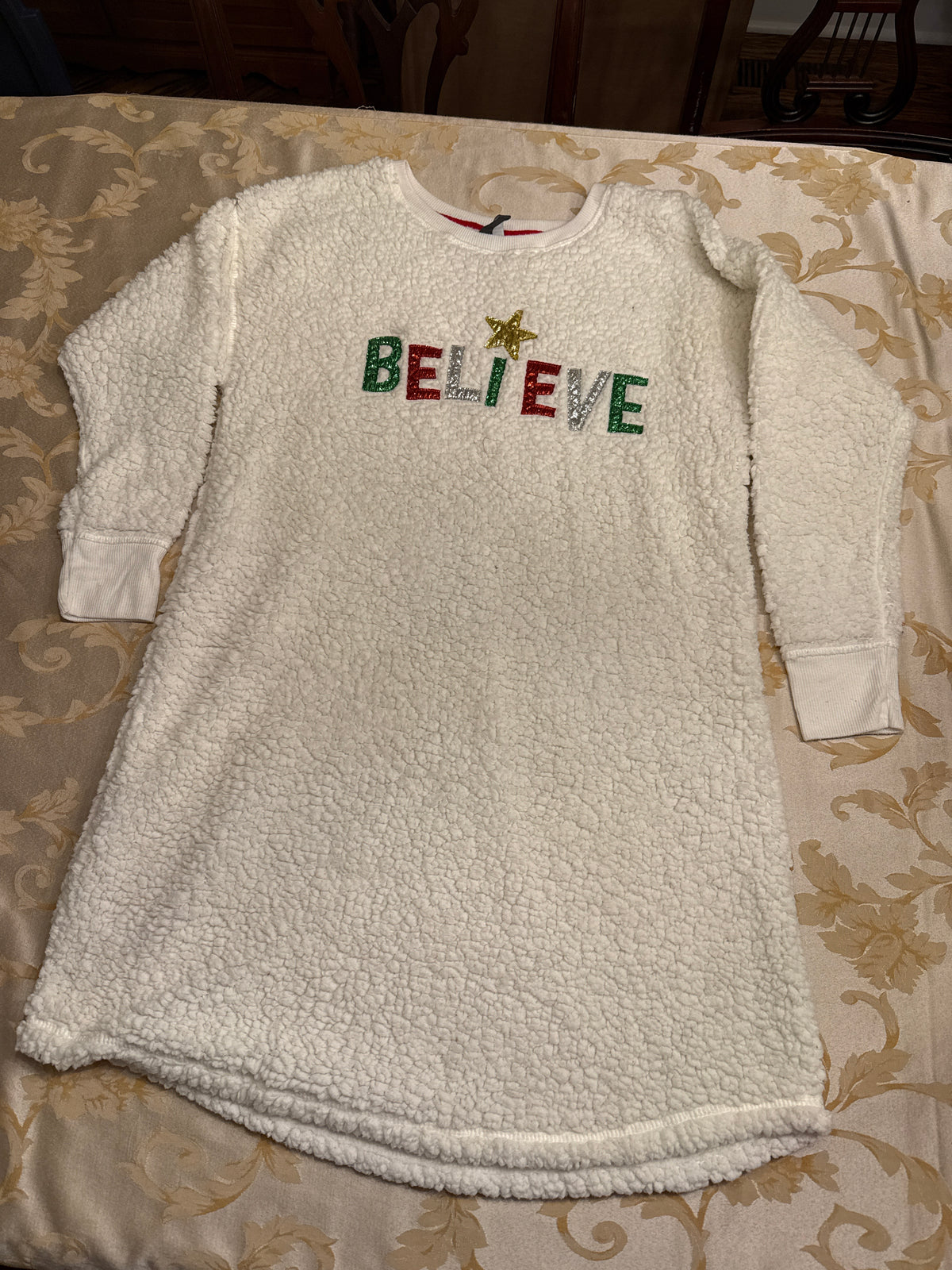 Fuzzy Xmas dress tunic Long Sweatshirt. EUC - size Junior - S (3/5)