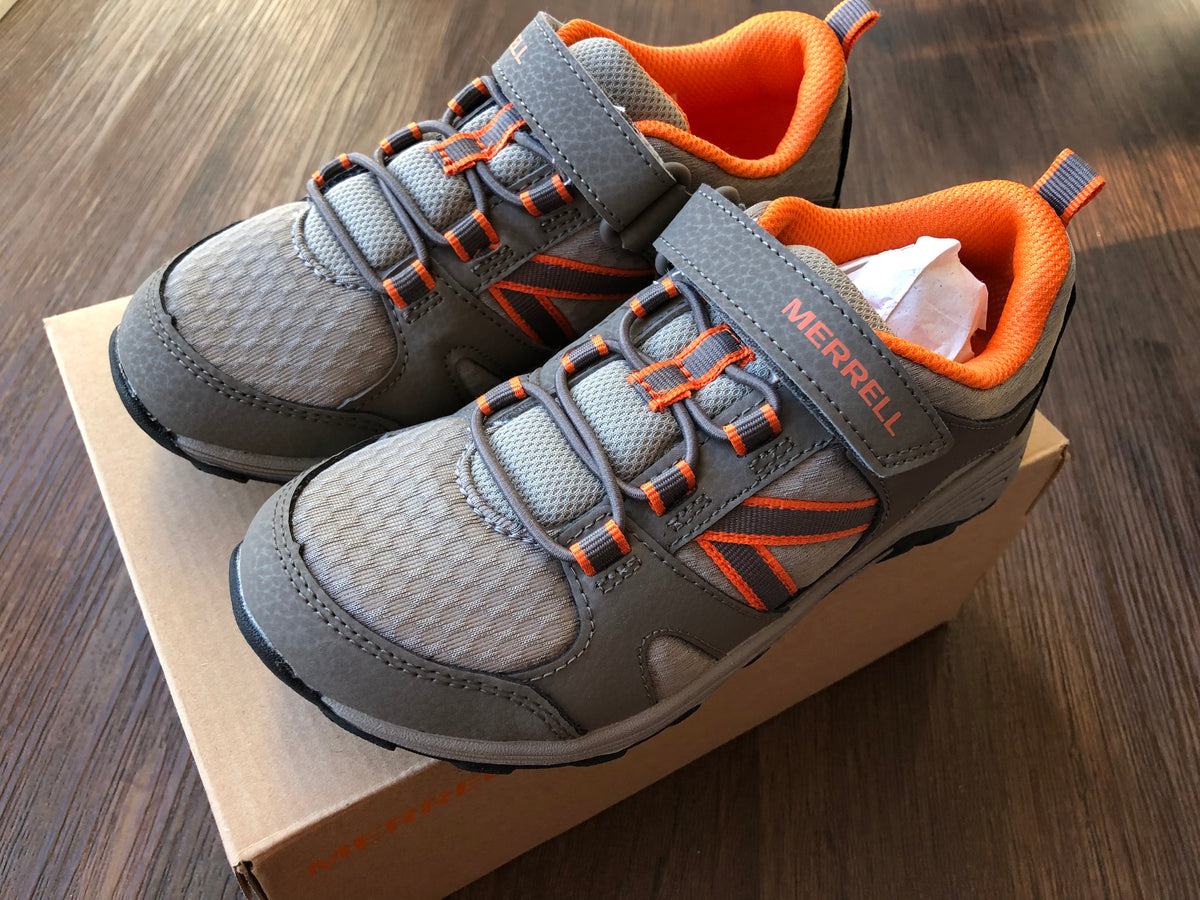 New merrell sneakers Gray orange. Retails-45 - size Shoes - Kids 13