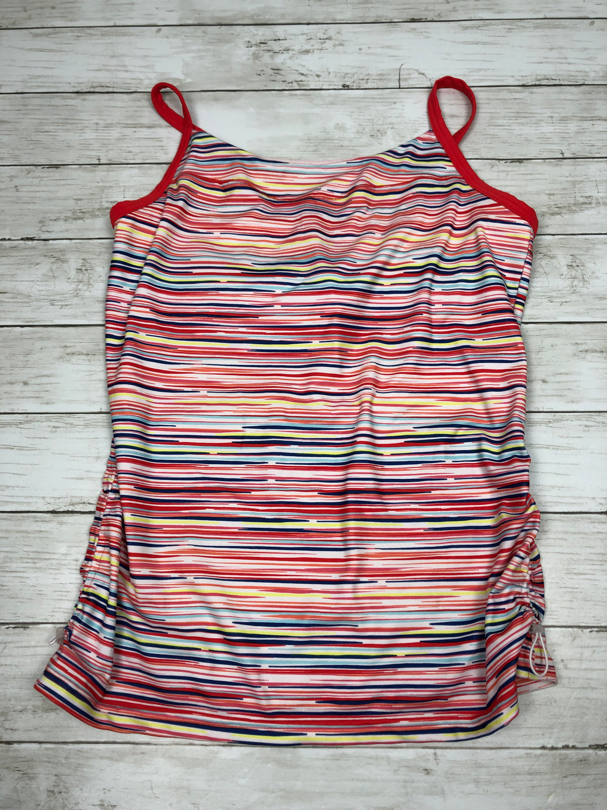 Old Navy Active top Ruched sides Sz M VGUC - size Women - M (8/10)
