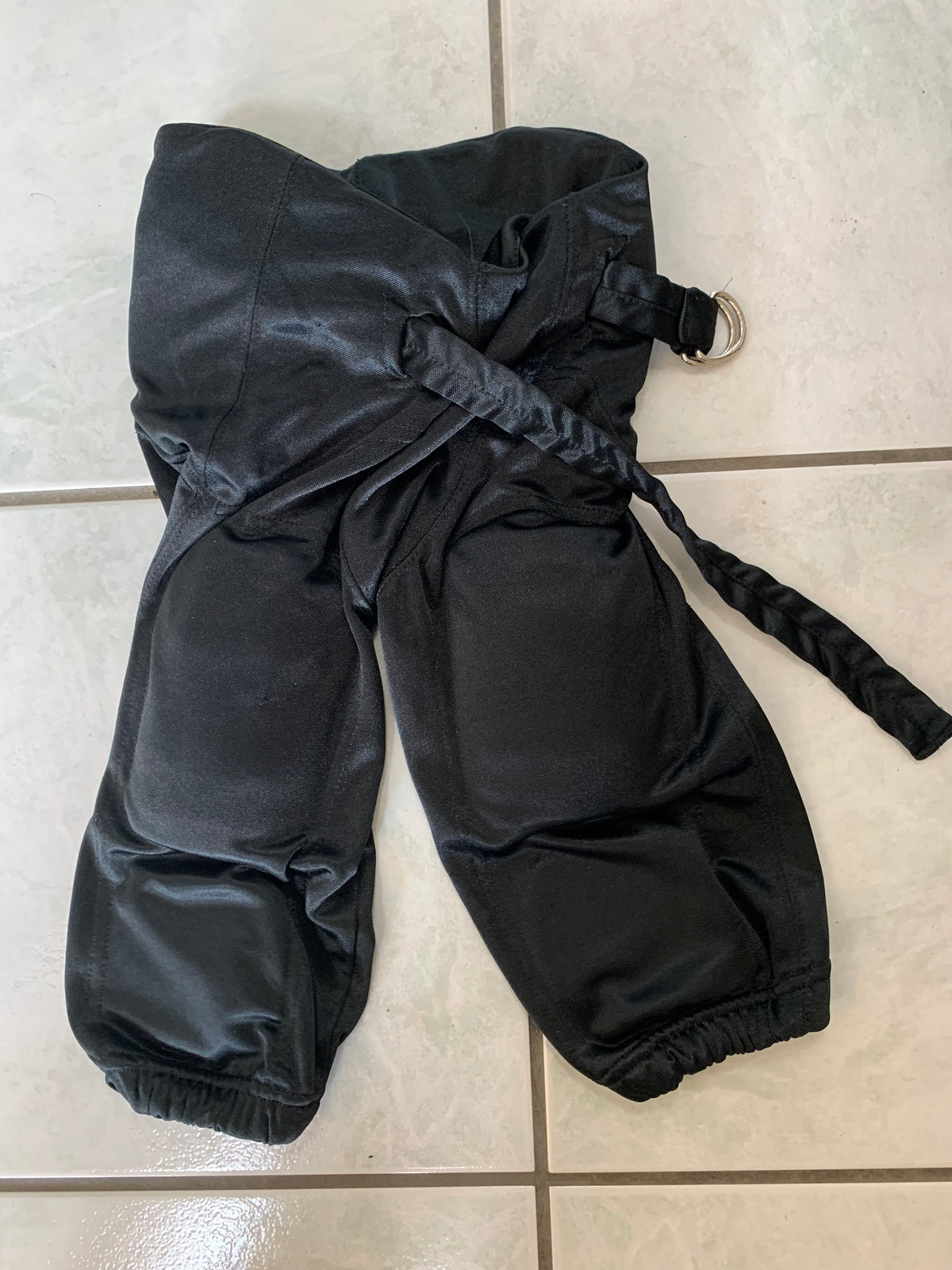 Football padded pants Size XS fits 5/6, EUC - size Youth - 5 (XS)