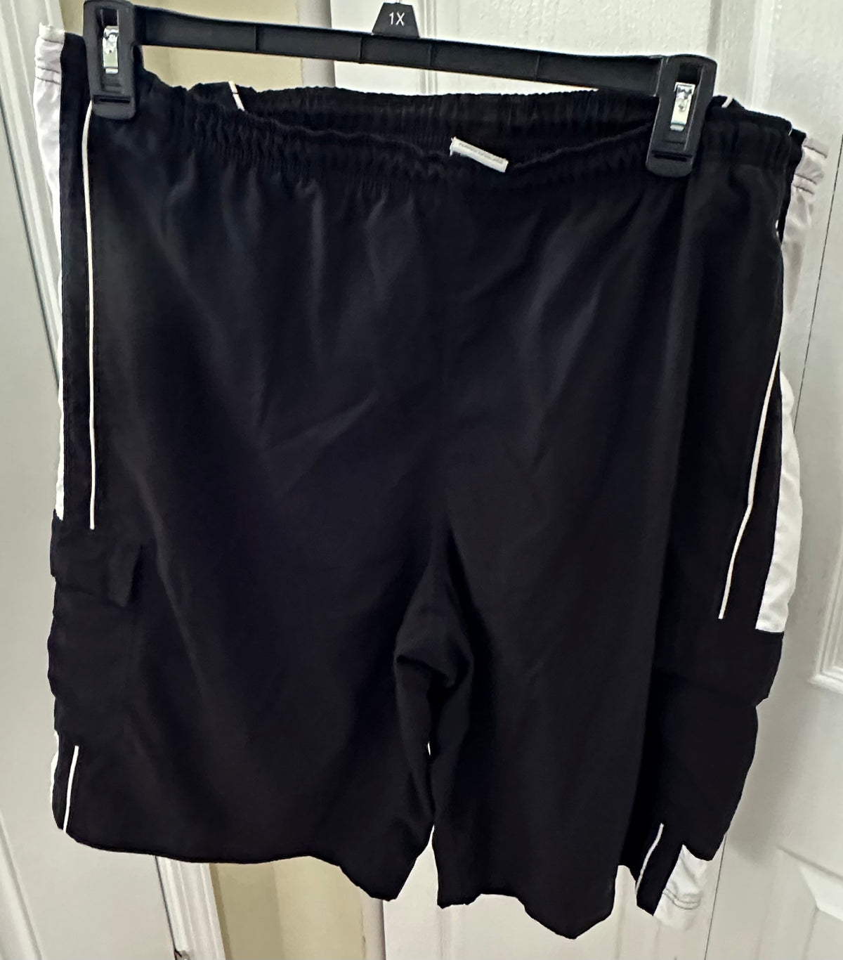 XL-XXL Nike black shorts GUC waist stretched - size Teen/Men - XL (40-42)
