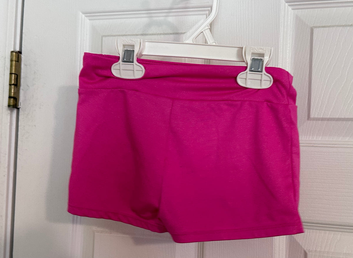 7/8 danskins freestyle Yoga like shorts EUC - size Youth - 7 (S)
