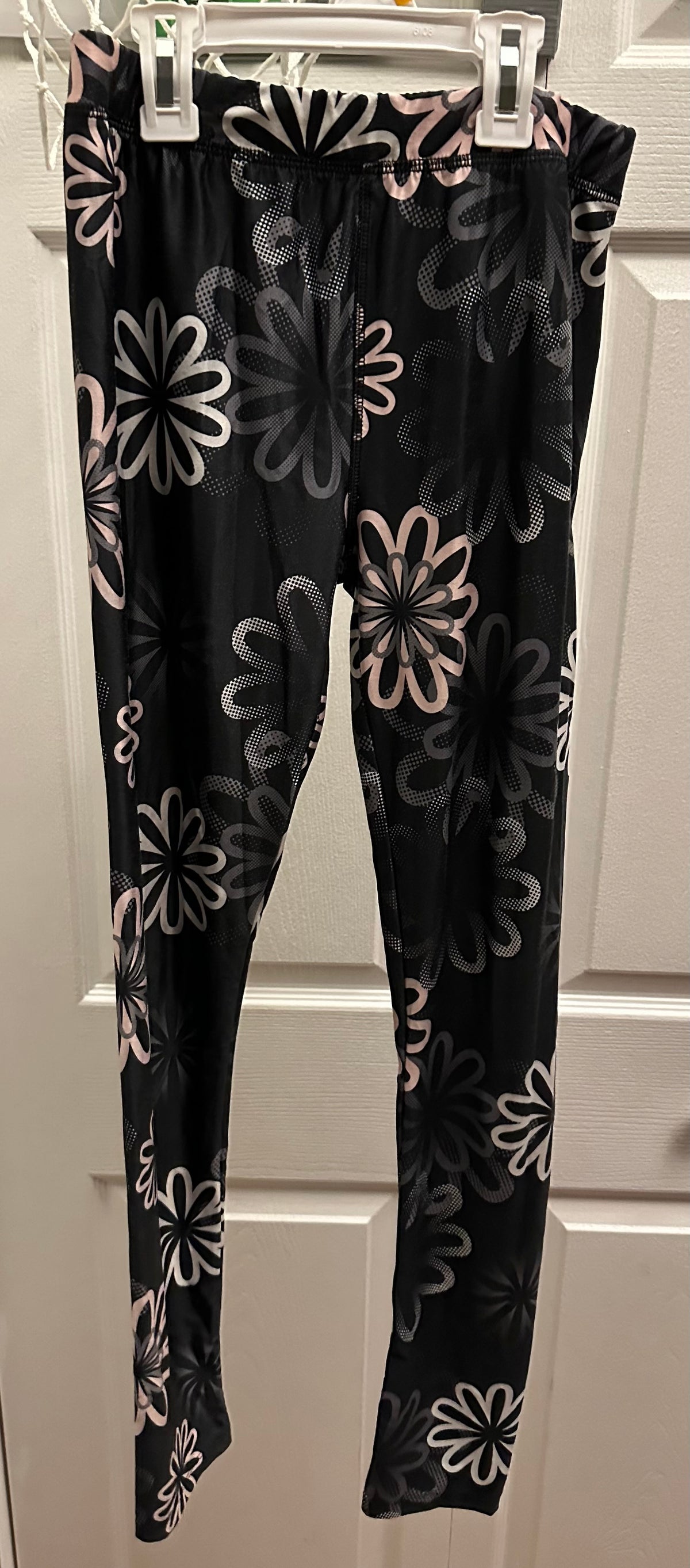 16 Puma active pants 90 poly 10 spandex - size Youth - 16 (XL)