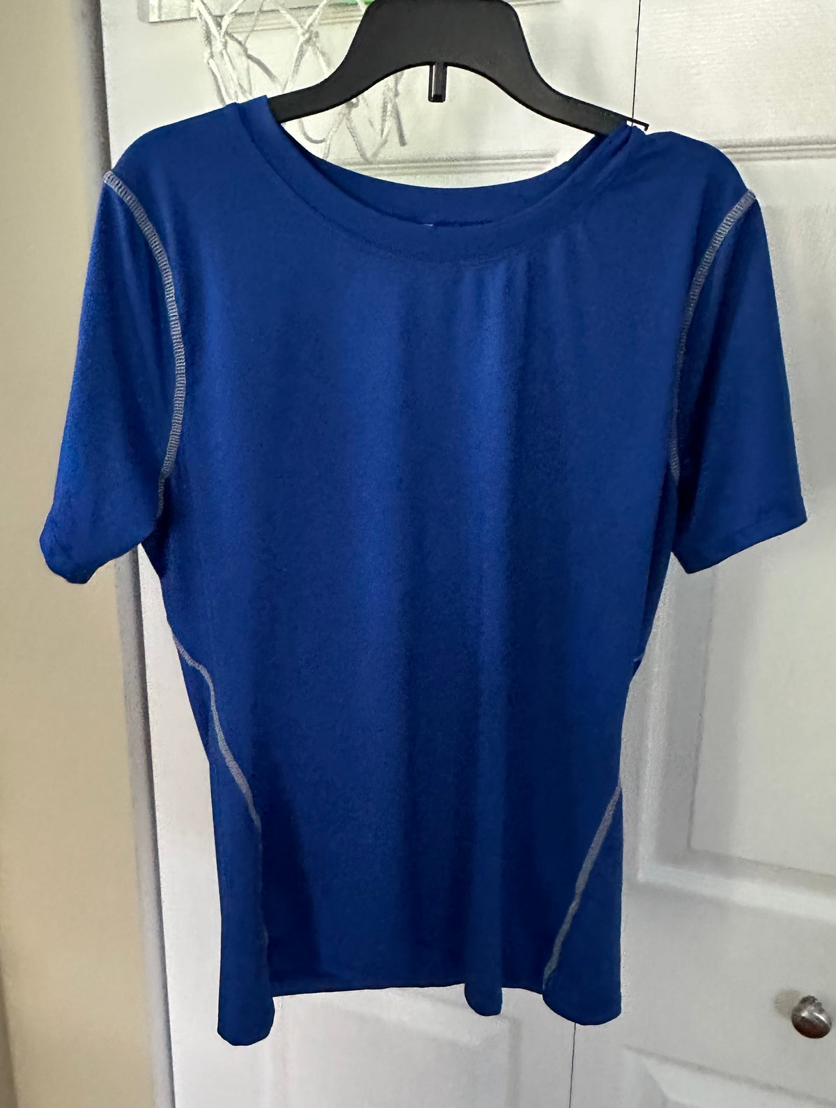 Blue Rash guard EUC Short sleeve , fit 12+ - size Youth - 12 (L)