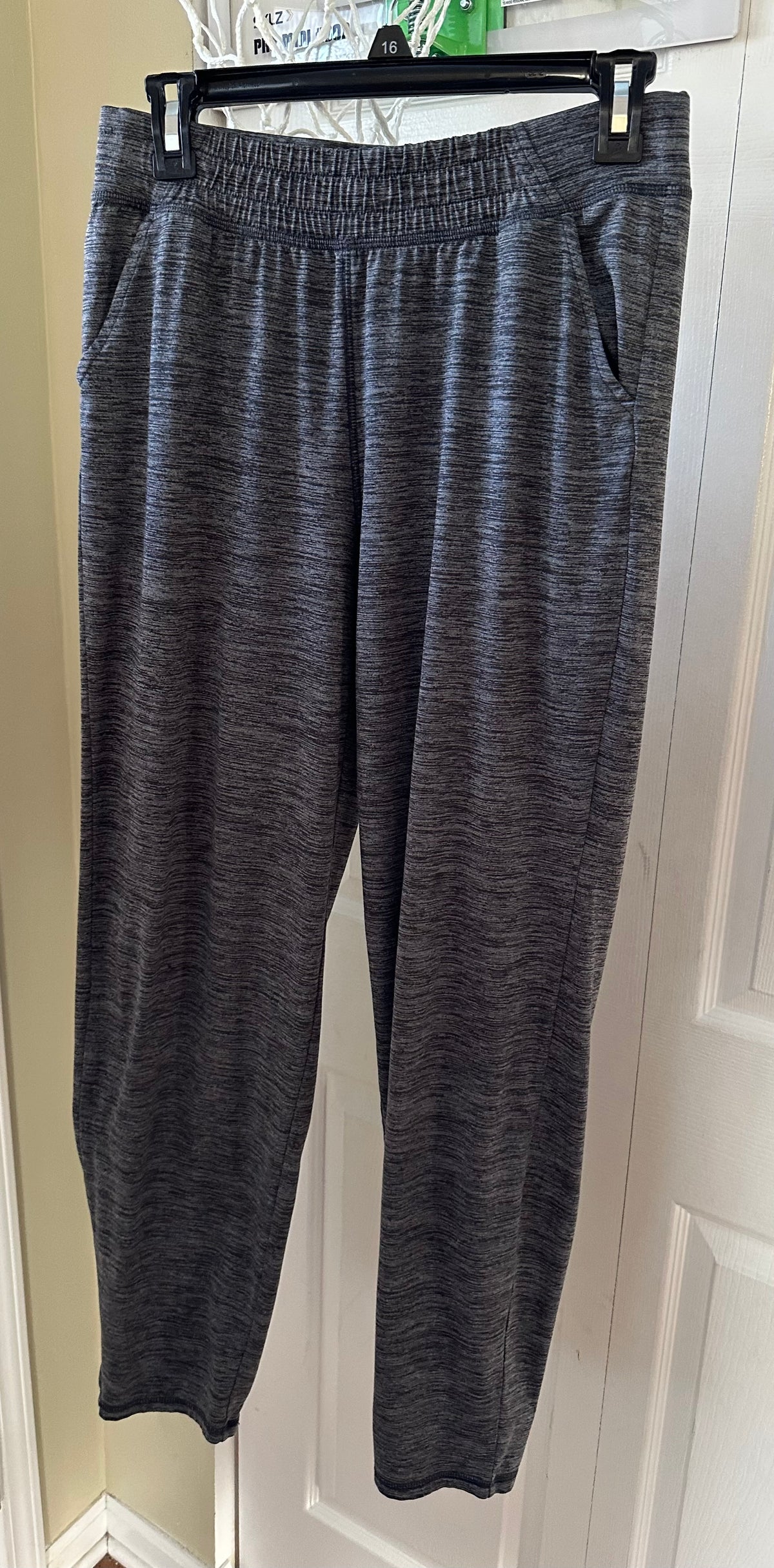 14/16 athletic pants EUC Champion fit 16+ - size Youth - 14 (XL)