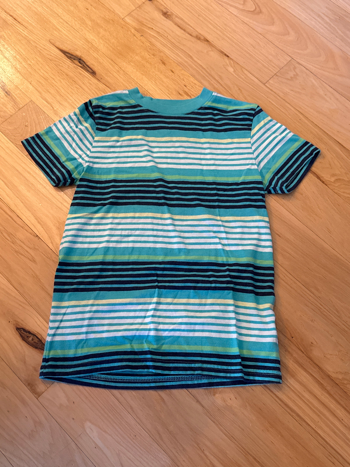 Boys Teal striped shirt Size S (6/7) Cat & Jack - size Youth - 6 (S)