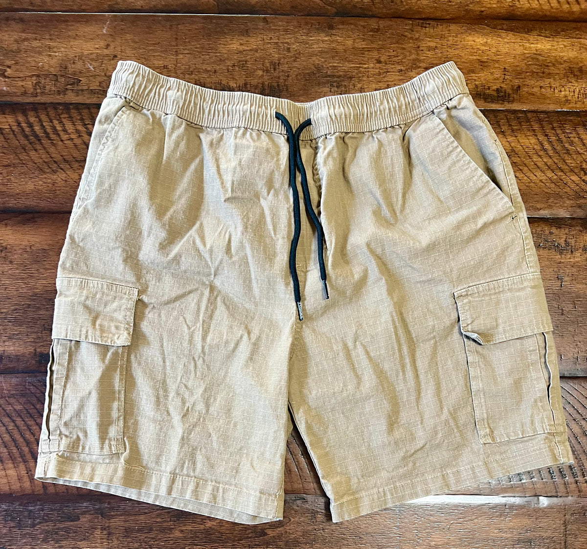 Brooklyn Cloth shorts -stretch; tan, cargo - size Teen/Men - L (36-38)
