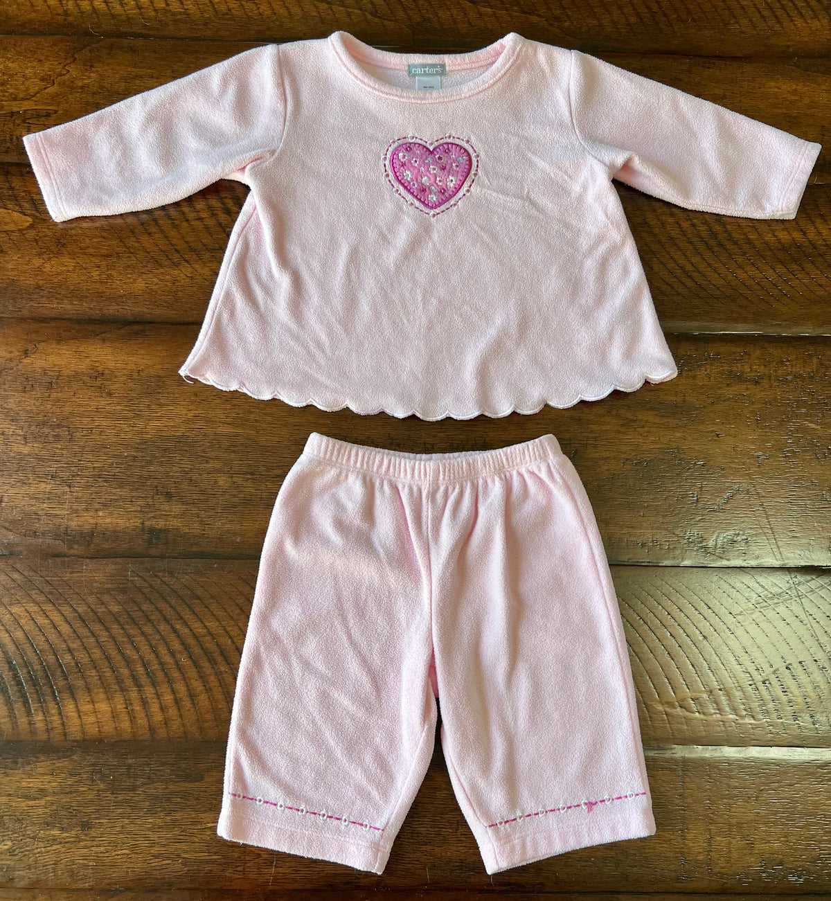 2pc Carter's pink outfit heart top; scalloped hem - size Month - 3-6 / 6M