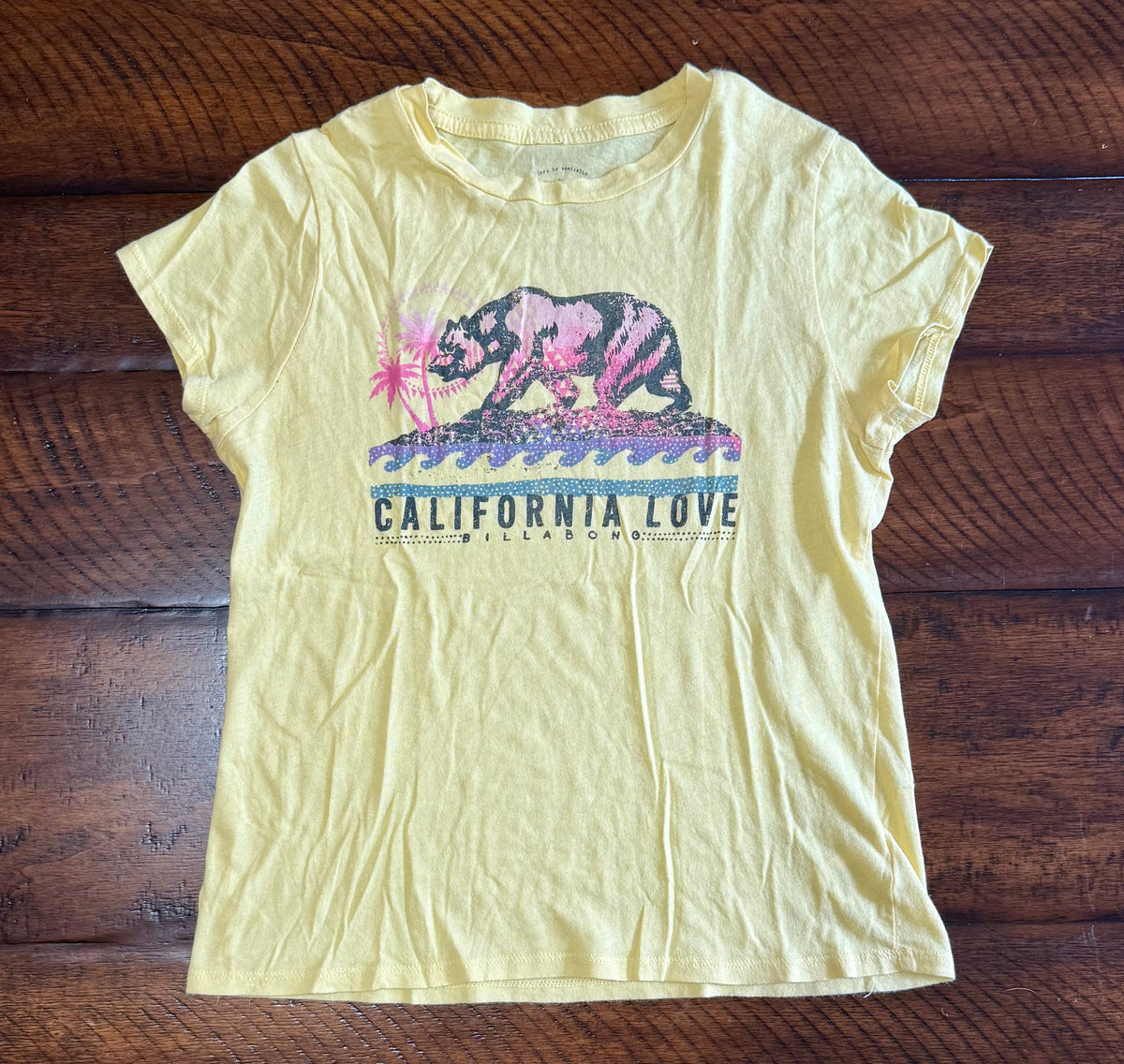 Billa Bong YELLOW top- -CALIFORNIA LOVE bear - size Junior - M (7/9)