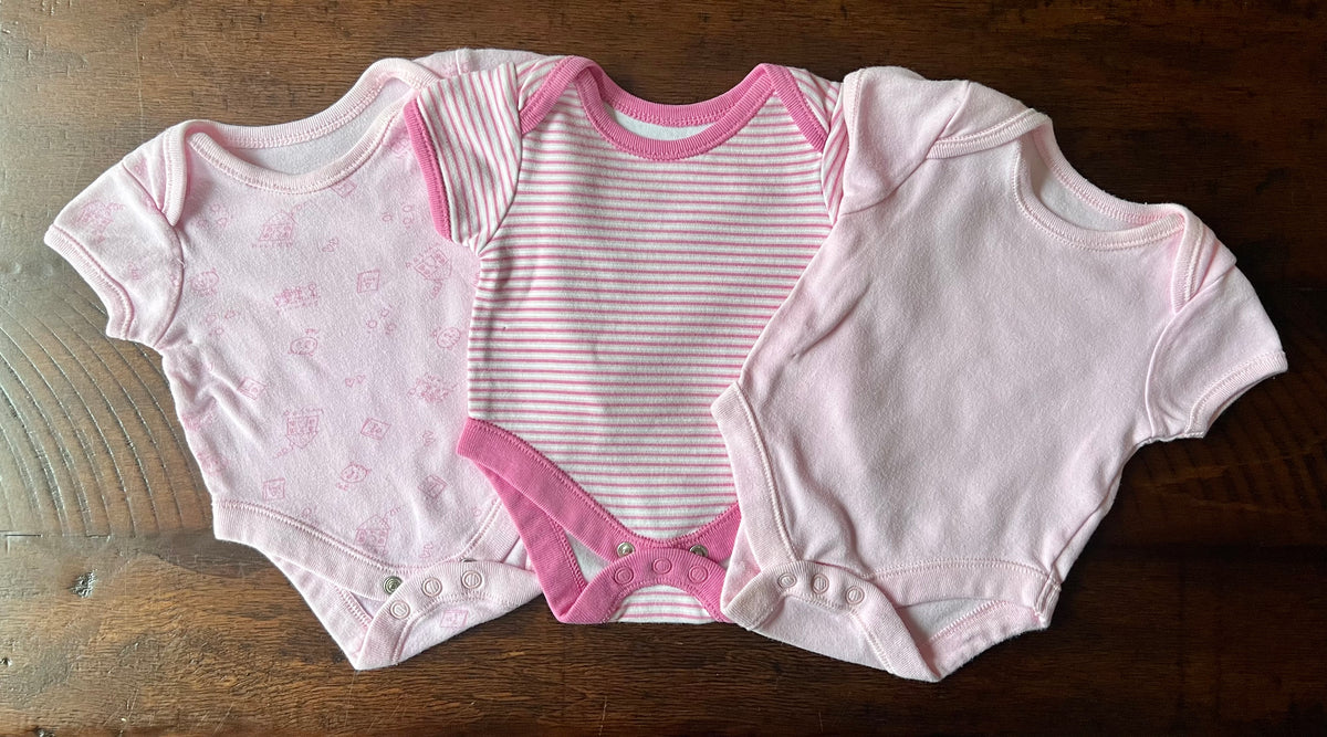 3pc NEW pink bodysuits house+cat/striped/pink - size Month - Newborn