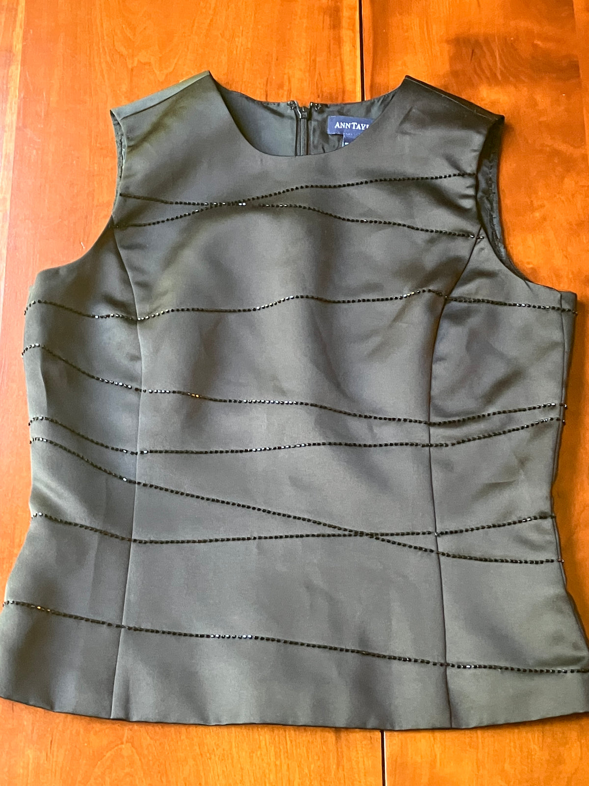 Ann Taylor black zip in back, beaded - size Women - S (4/6)