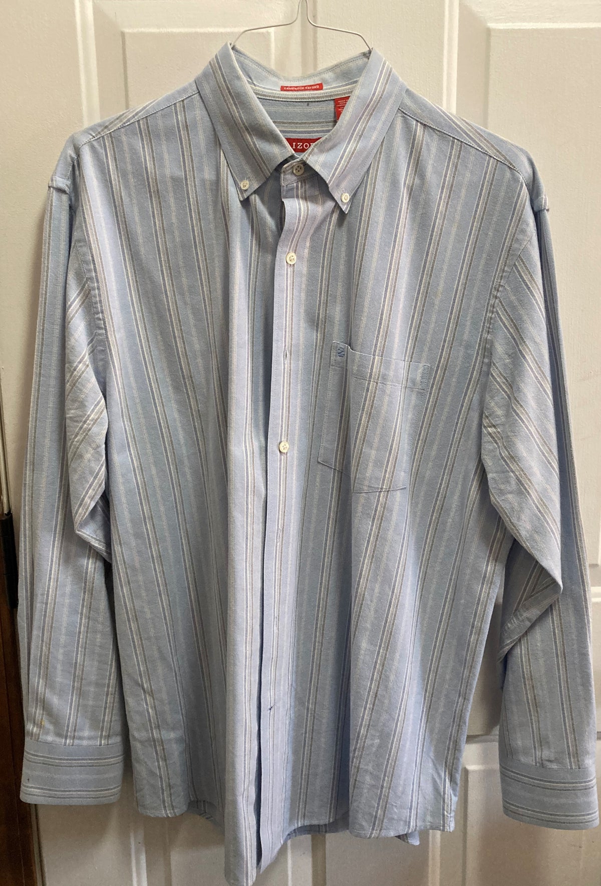 Blue stripe oxford shirt Adult size L (IZOD) - size Teen/Men - L (36-38)